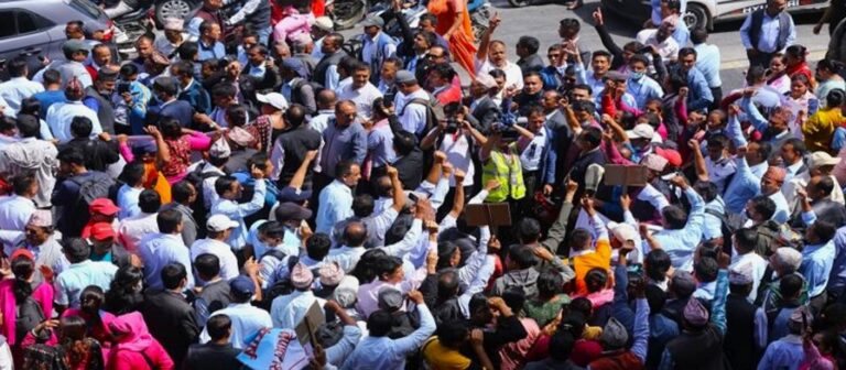 प्रधानमन्त्री ओली र आन्दोलनरत शिक्षकबीच छलफल